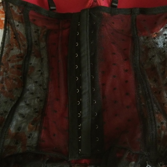 Negligee - Picture 3 of 3